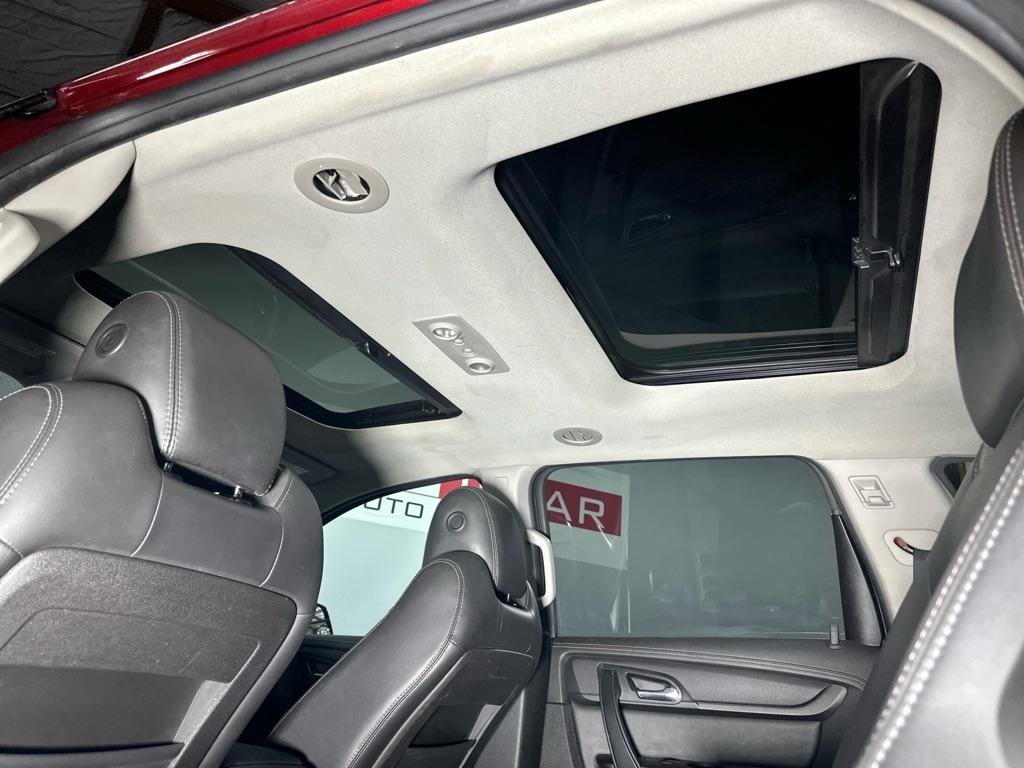 Used 2017 Chevrolet Traverse LT image 23
