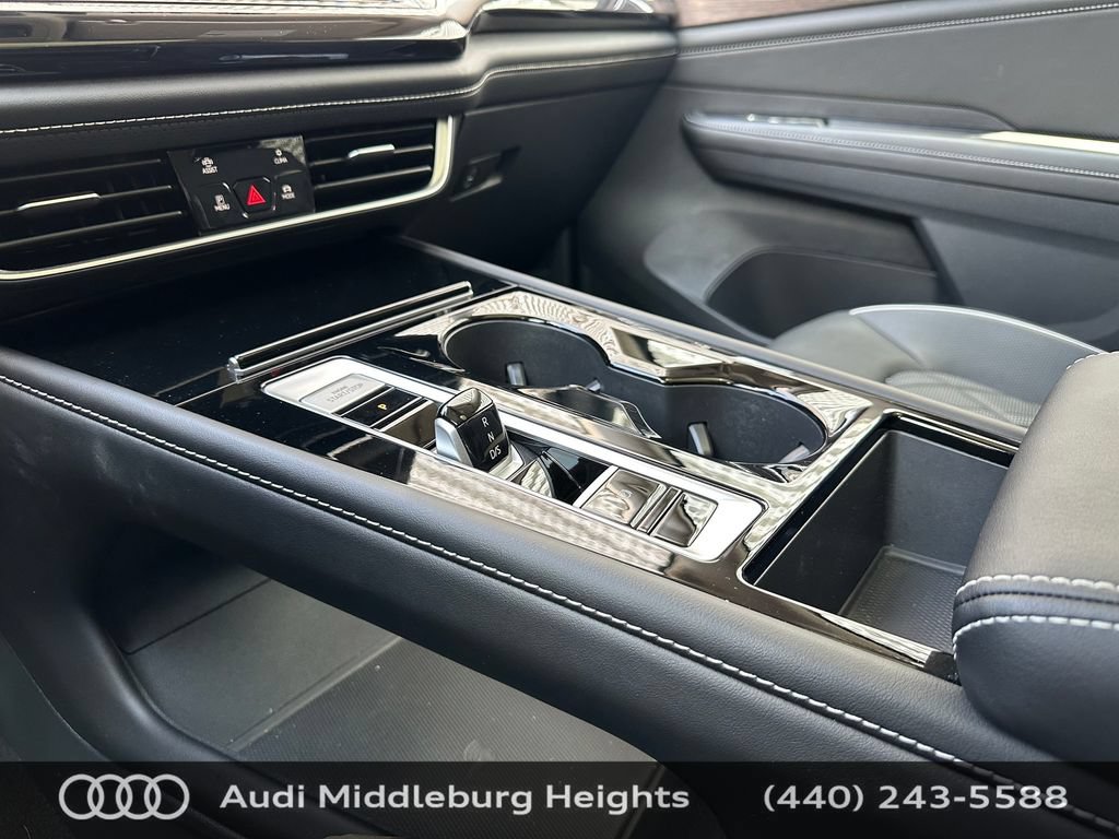 Used 2026 Volkswagen Atlas SEL Premium R-Line AWD/4WD image 35
