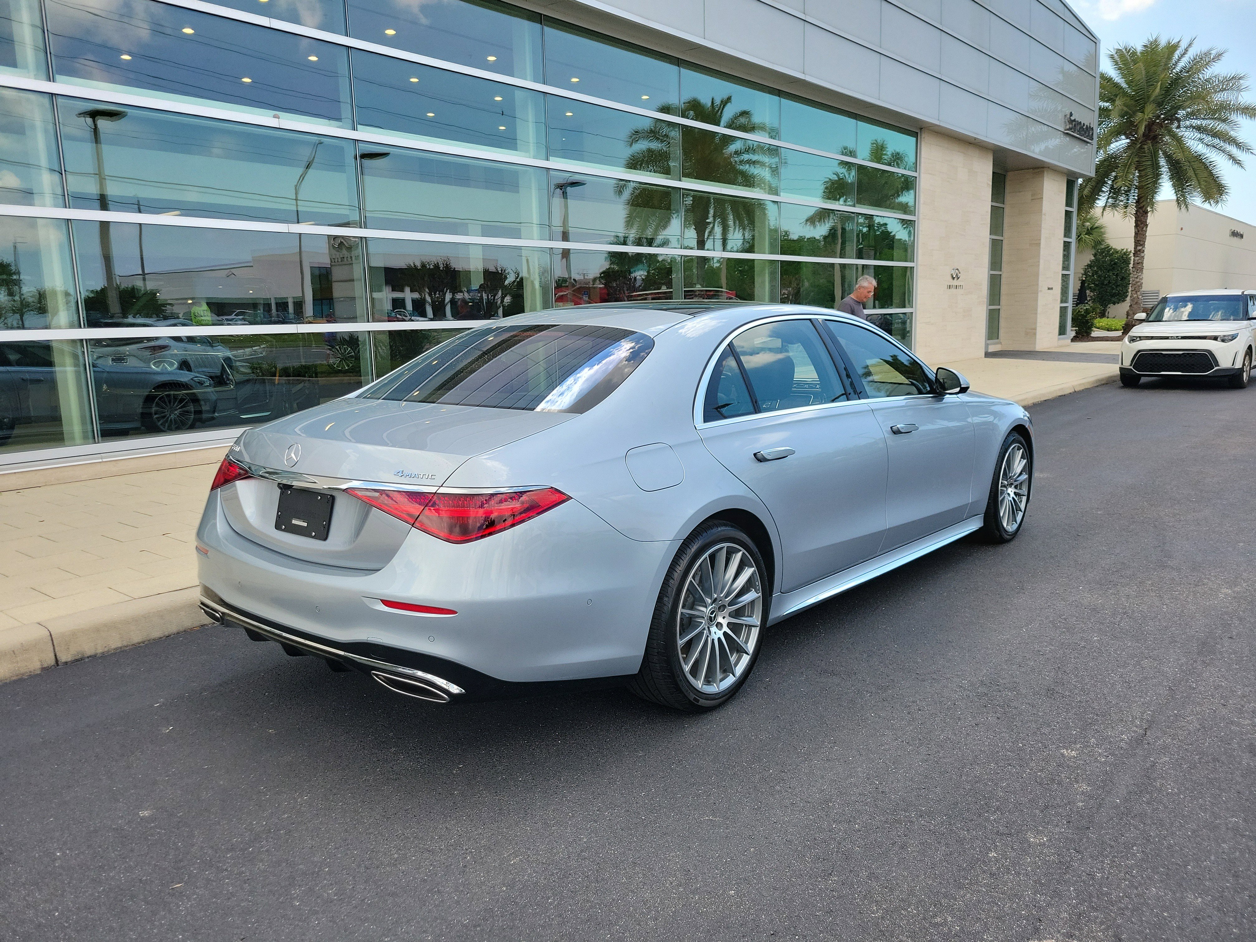 Used 2021 Mercedes-Benz S 500 4MATIC image 4