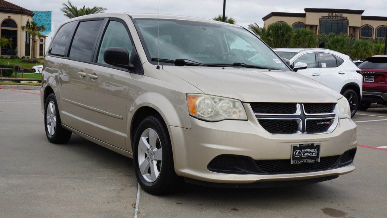 Used 2013 Dodge Grand Caravan SE image 3
