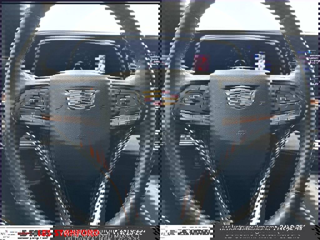 Used 2023 Cadillac Escalade Luxury w/ LPO, Illumination Package image 22