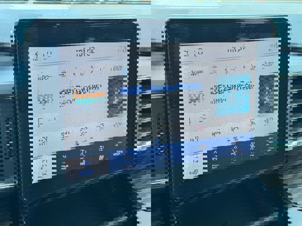 Certified 2024 Ford Explorer Limited image 27