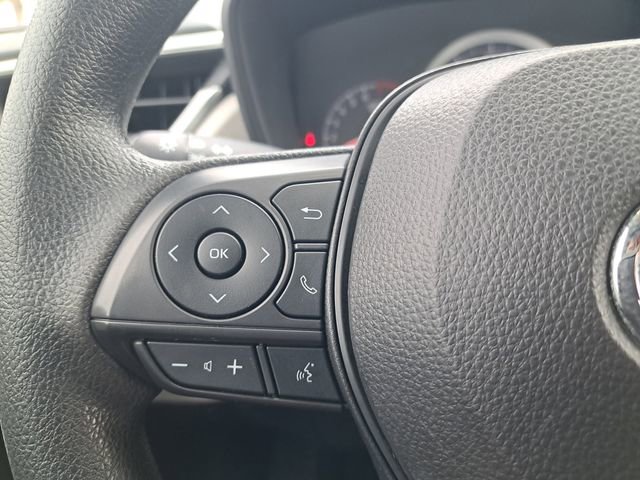 Used 2022 Toyota Corolla Cross L image 18