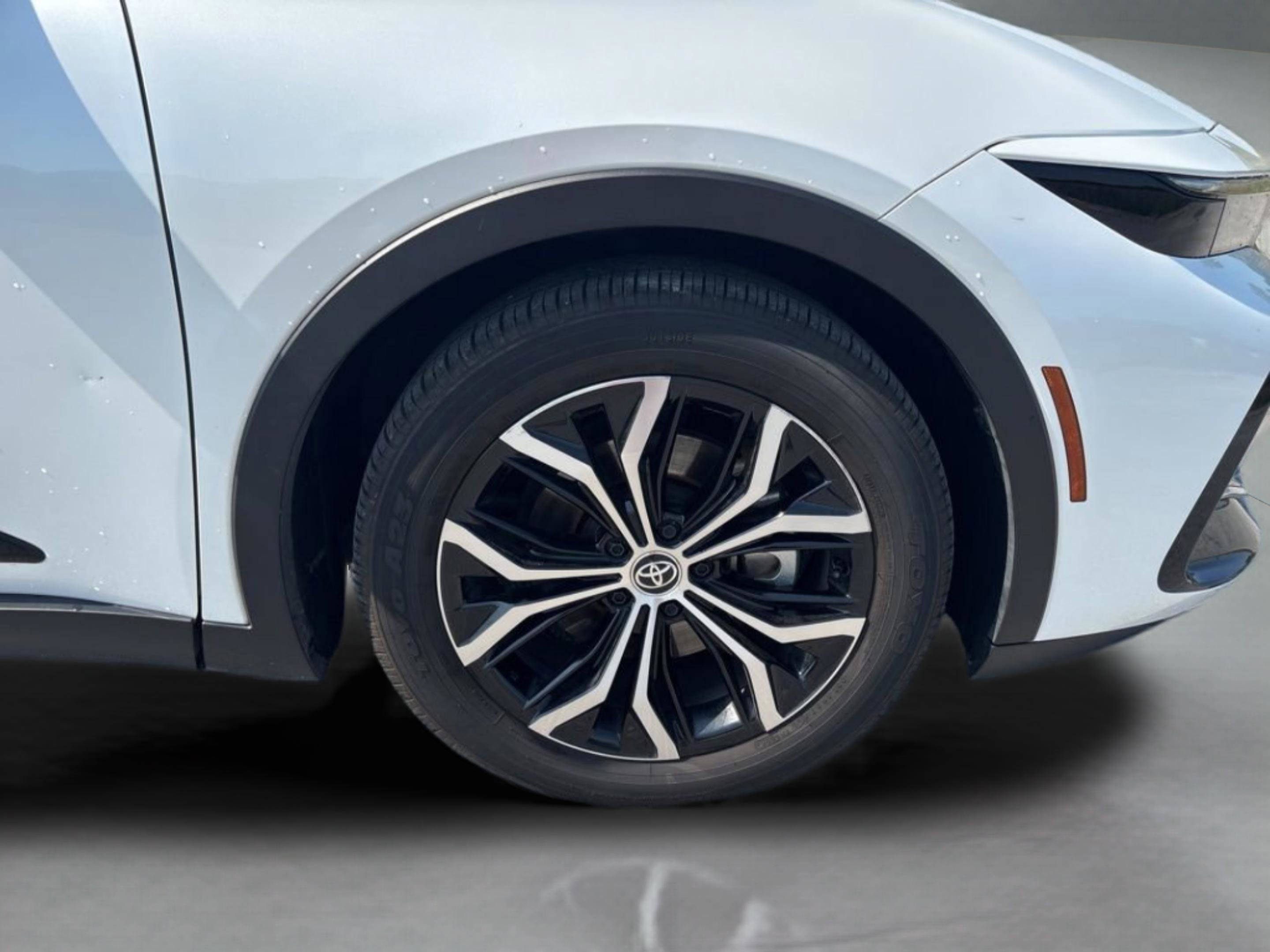 Used 2024 Toyota Crown Limited AWD/4WD image 48