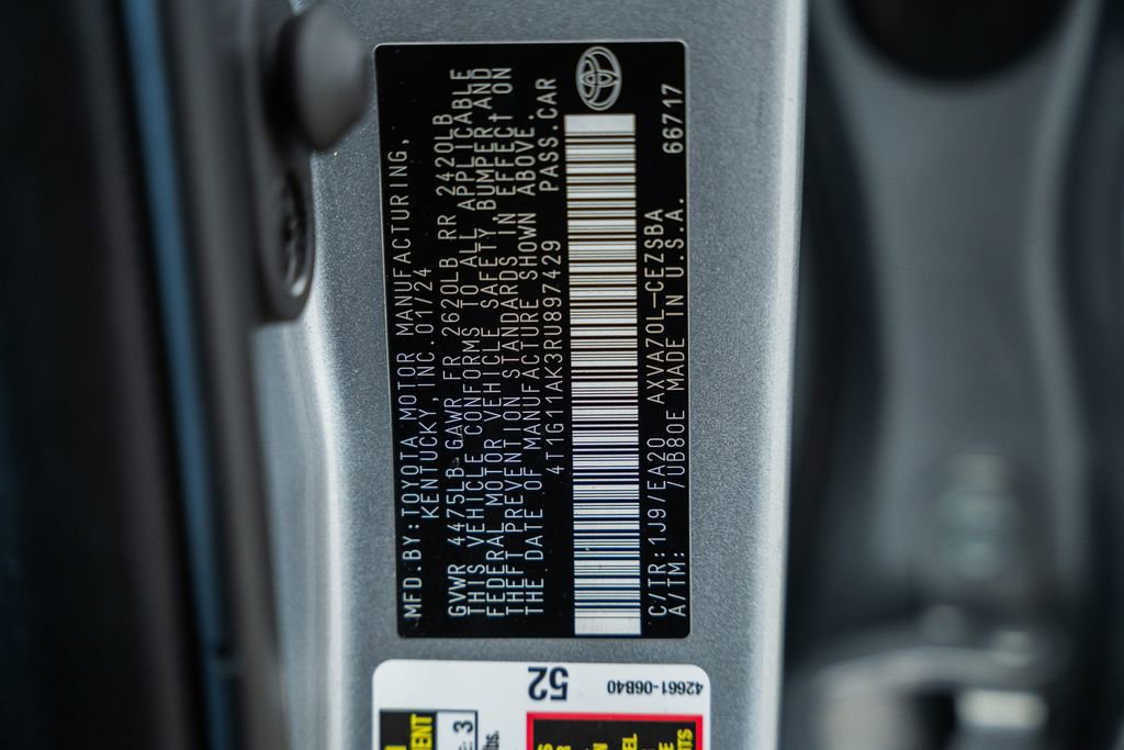 Used 2024 Toyota Camry SE image 34