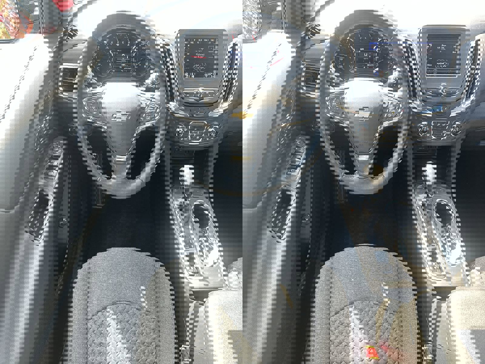 Used 2024 Chevrolet Equinox LT w/ LPO, Floor Liner Package image 17