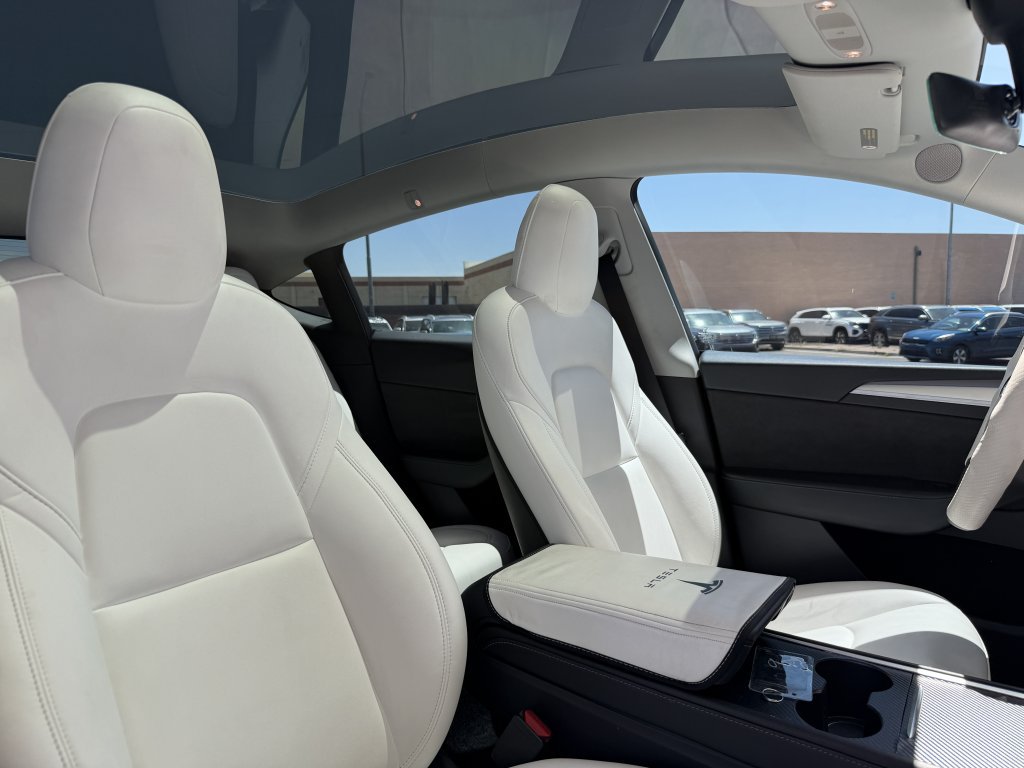 Used 2022 Tesla Model Y Long Range AWD/4WD image 43