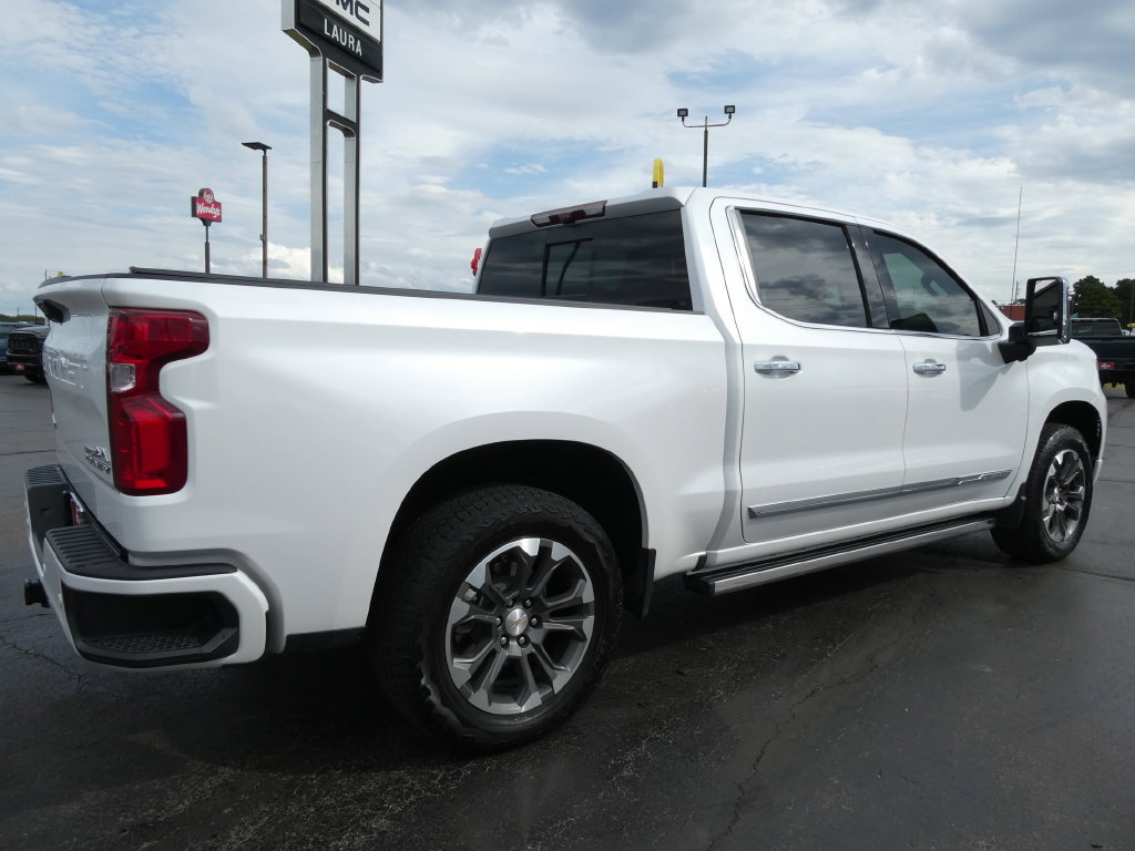 Certified 2025 Chevrolet Silverado 1500 High Country w/ Technology Package AWD/4WD image 5