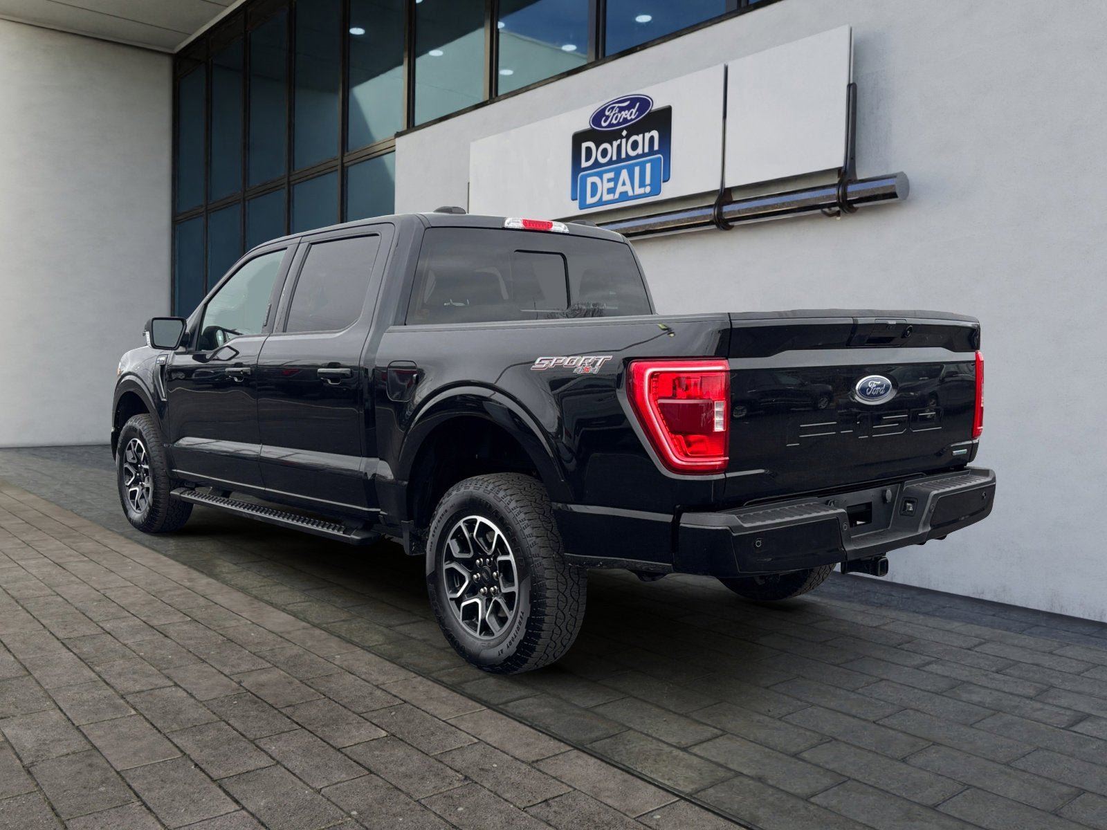 Certified 2023 Ford F150 XLT w/ Equipment Group 302A High image 5
