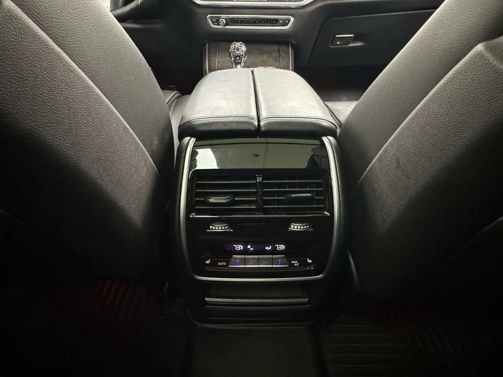 Used 2019 BMW X5 xDrive50i w/ M Sport Package image 22