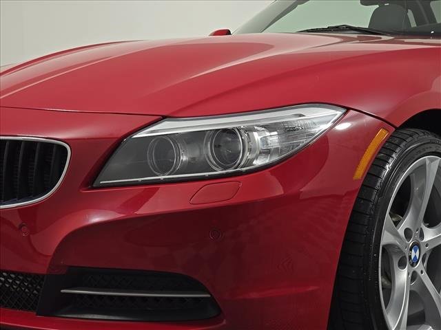 Used 2015 BMW Z4 sDrive28i image 12
