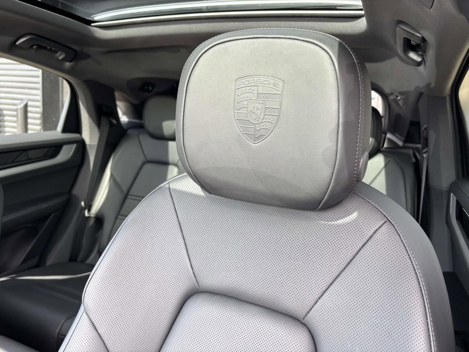 New 2026 Porsche Cayenne Coupe image 21