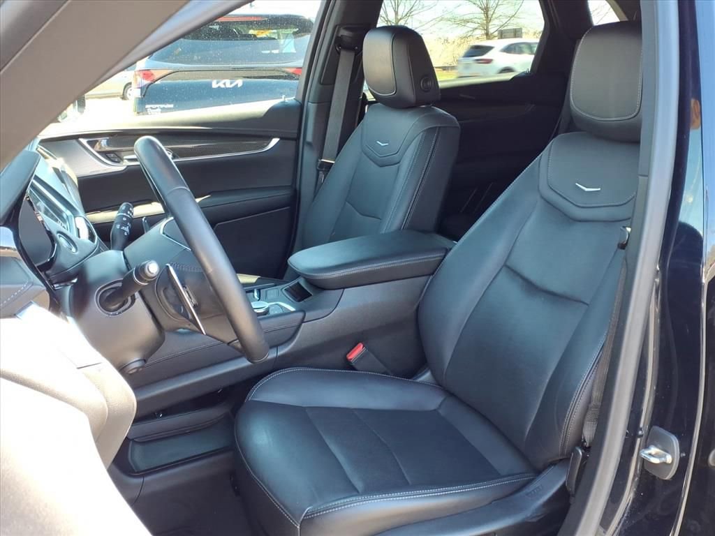 Used 2021 Cadillac XT5 Sportv image 3