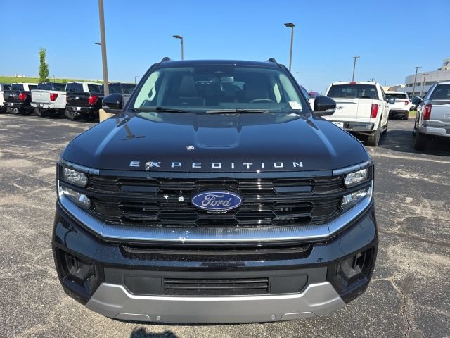New 2026 Ford Expedition Max Platinum w/ Driver's Package AWD/4WD image 8