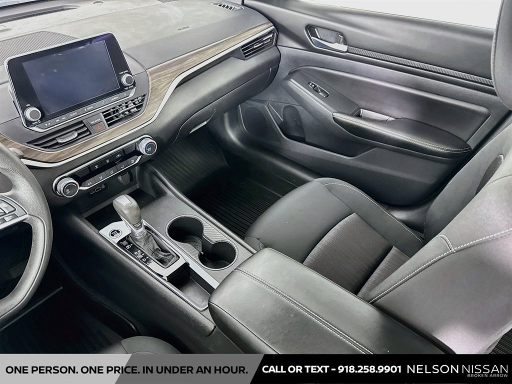 Certified 2025 Nissan Altima 2.5 SV FWD image 21