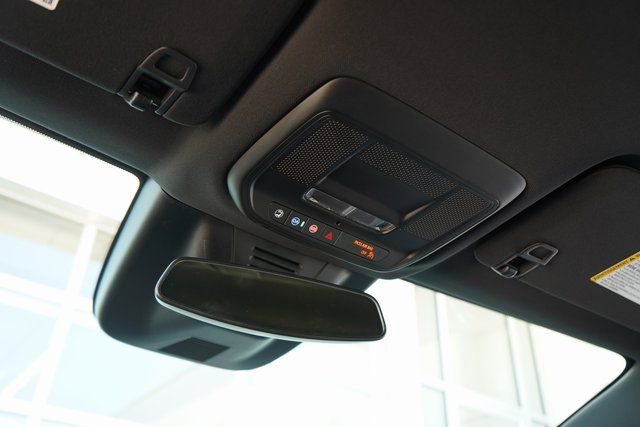 New 2026 Chevrolet Equinox EV LT AWD/4WD image 18