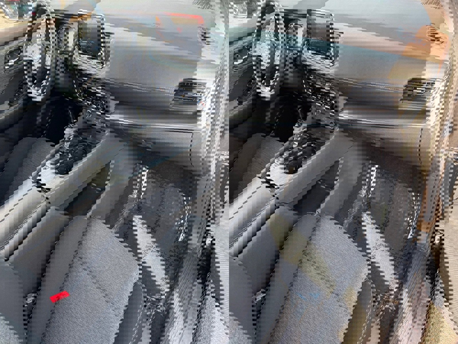 Used 2023 Nissan Rogue SV image 13