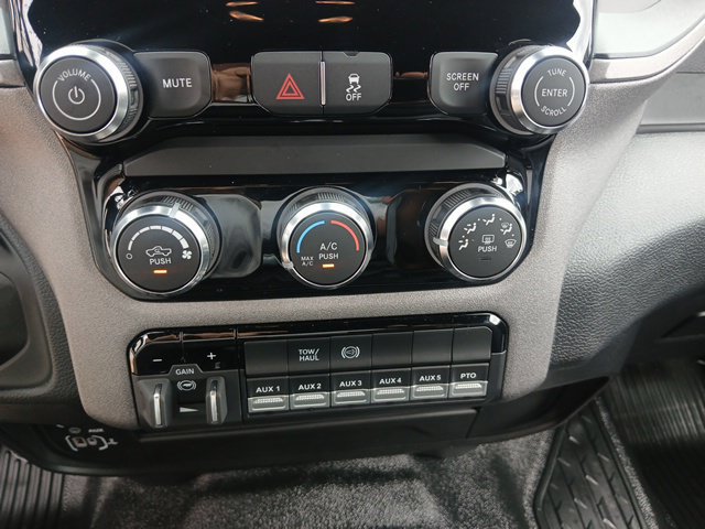 New 2026 RAM 5500 Tradesman w/ Chrome Appearance Group AWD/4WD image 37