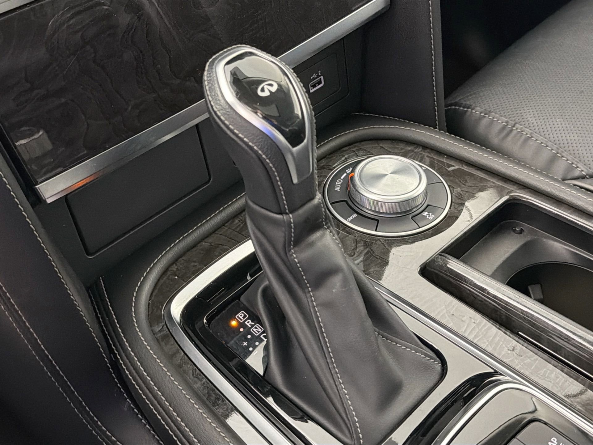 Used 2022 INFINITI QX80 Luxe w/ Cargo Package image 17