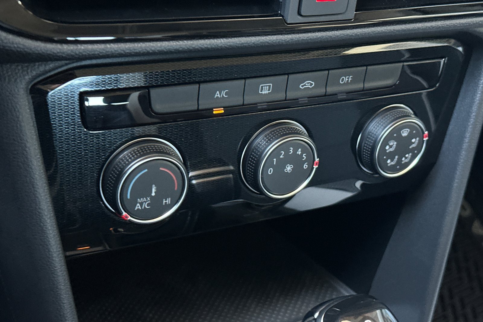 New 2026 Volkswagen Taos S FWD image 18