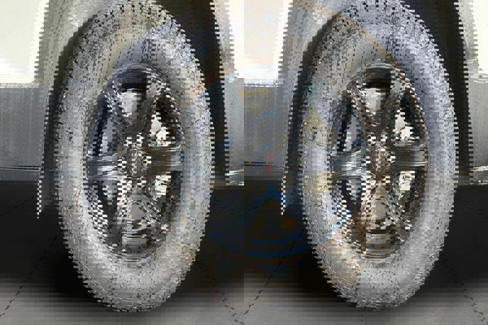 Used 2022 GMC Acadia AT4 w/ Technology Package image 11