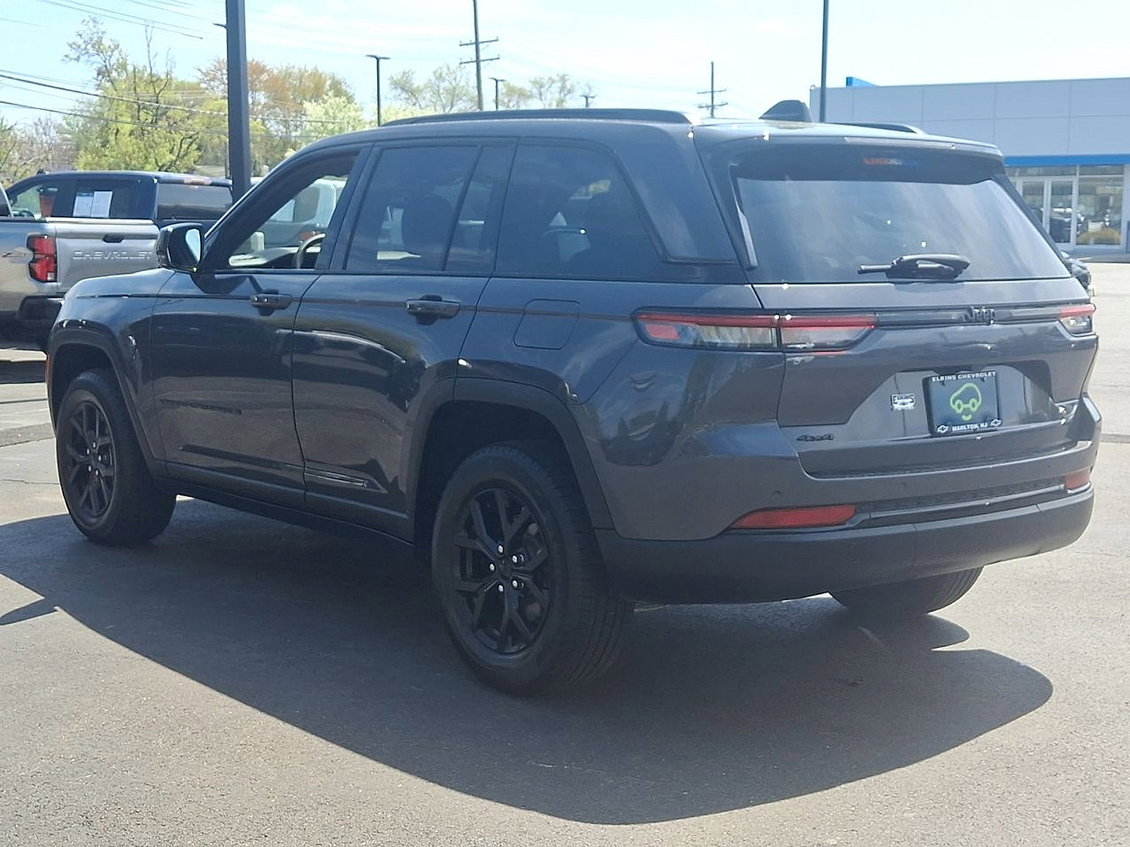Used 2024 Jeep Grand Cherokee Altitude AWD/4WD image 21