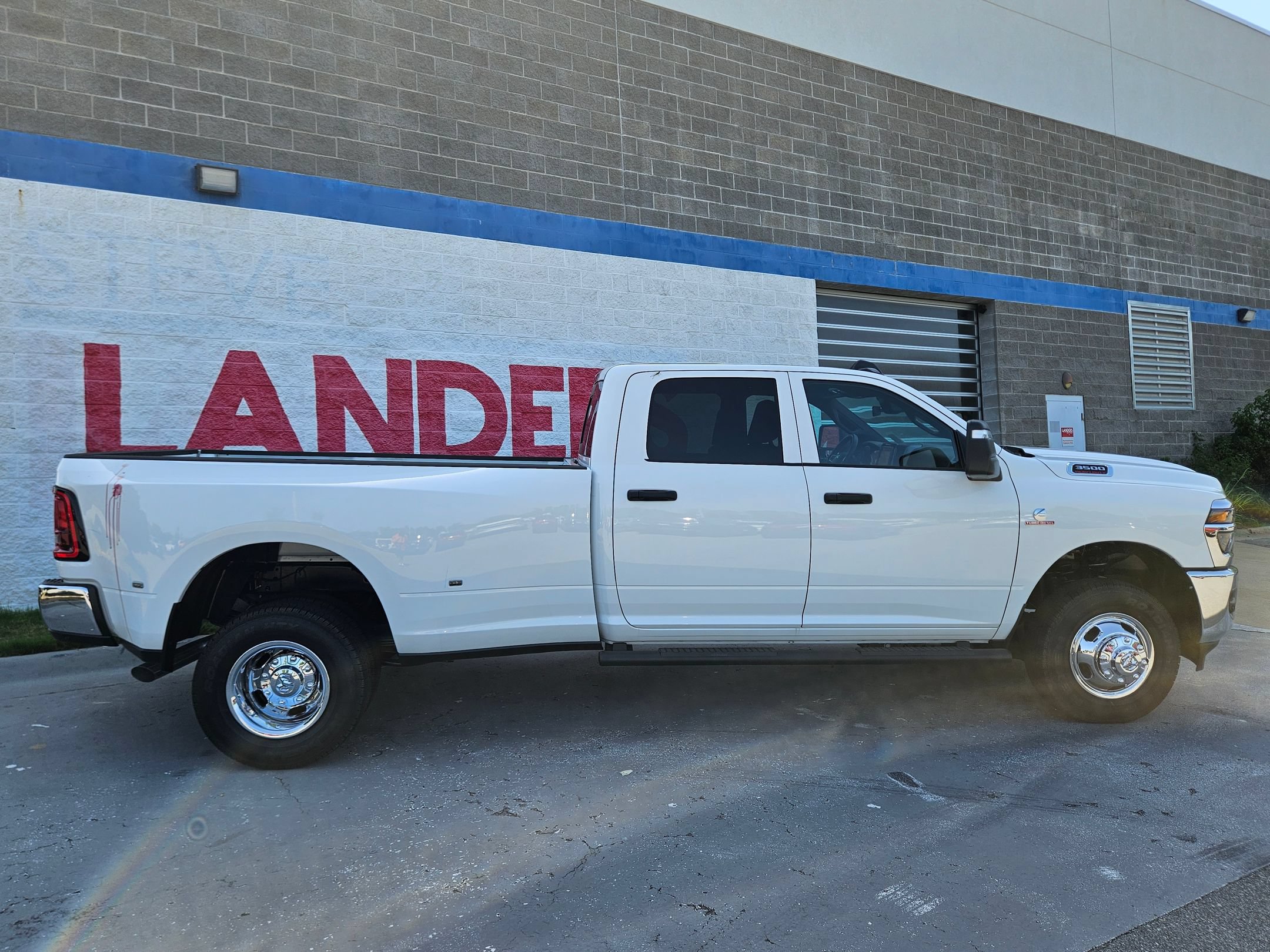 New 2026 RAM 3500 Tradesman AWD/4WD image 8