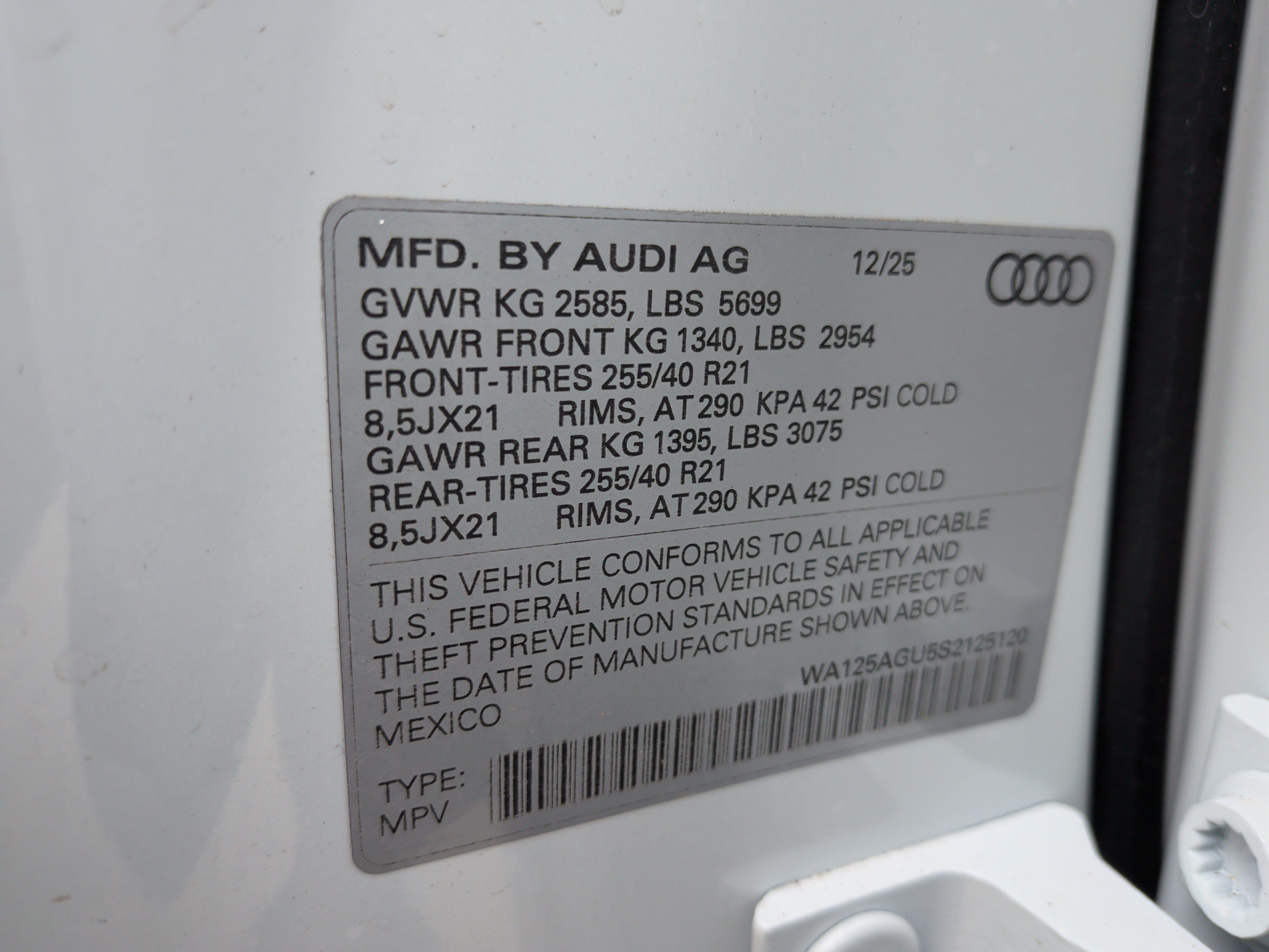 Used 2025 Audi SQ5 Premium Plus AWD/4WD image 35