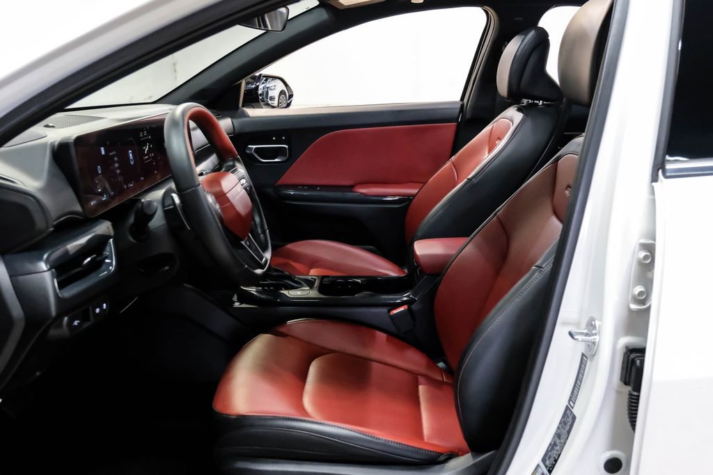 Used 2025 Kia K4 GT-Line w/ GT-Line Premium Package FWD image 4