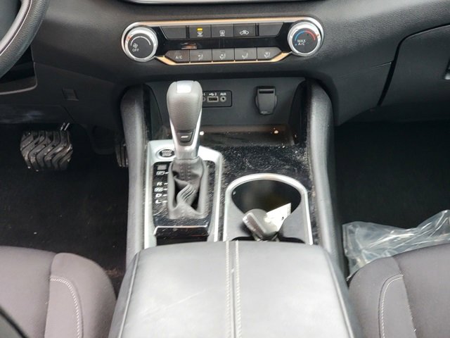 Used 2024 Nissan Altima 2.5 SV image 23