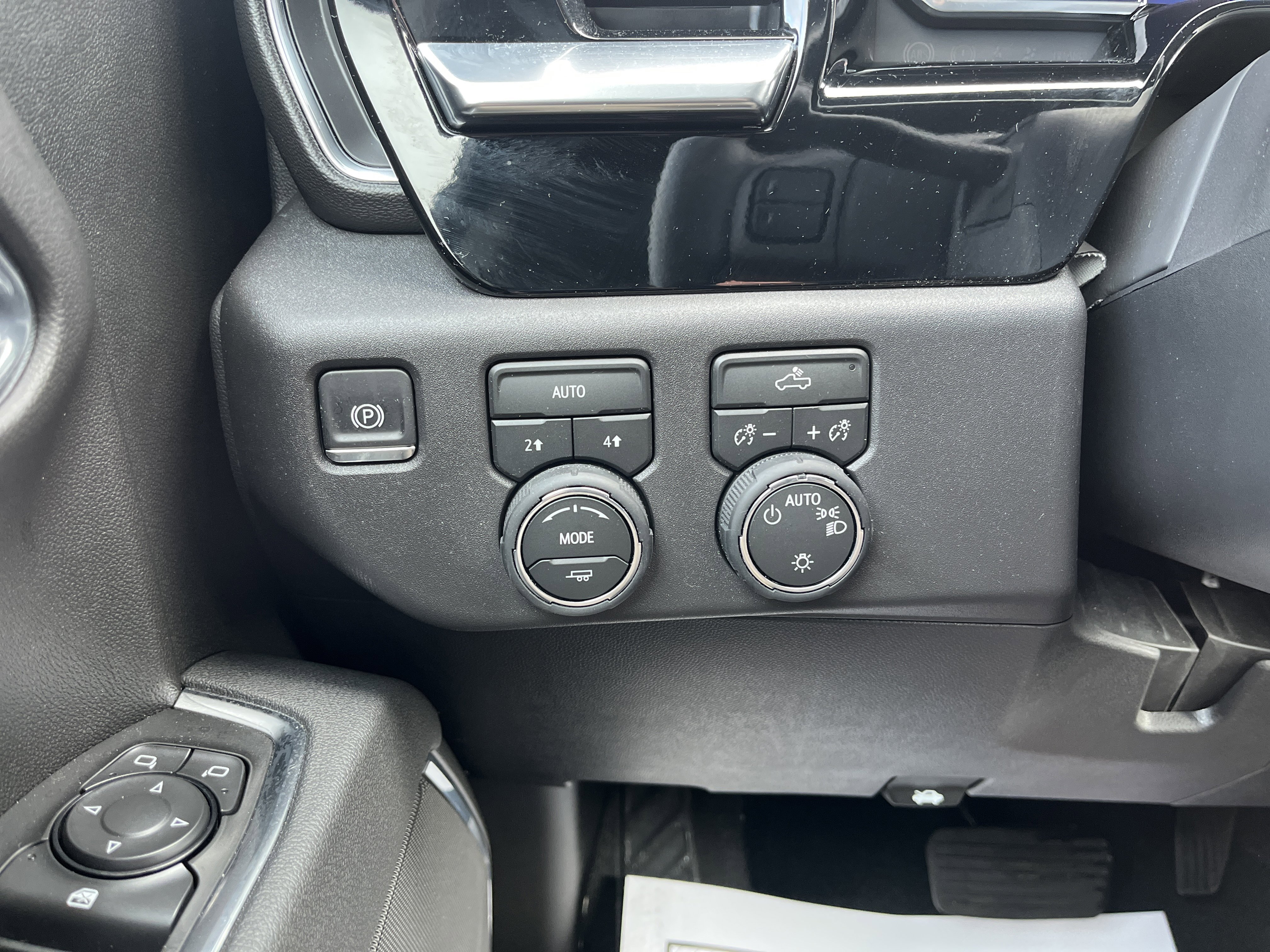 Used 2026 Chevrolet Silverado 1500 LT image 21