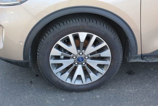 Used 2020 Ford Escape Titanium image 10