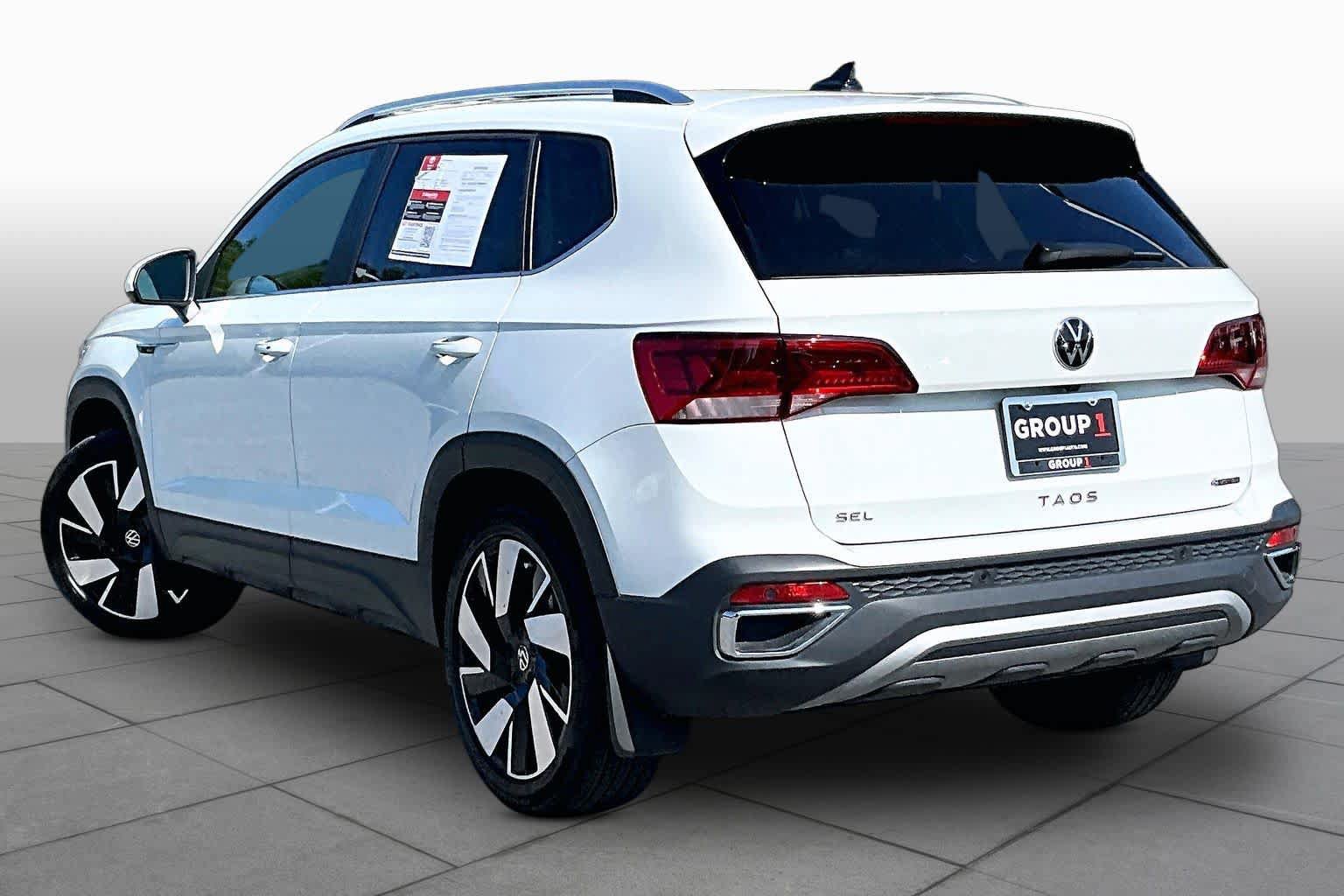 Used 2024 Volkswagen Taos SEL AWD/4WD image 12