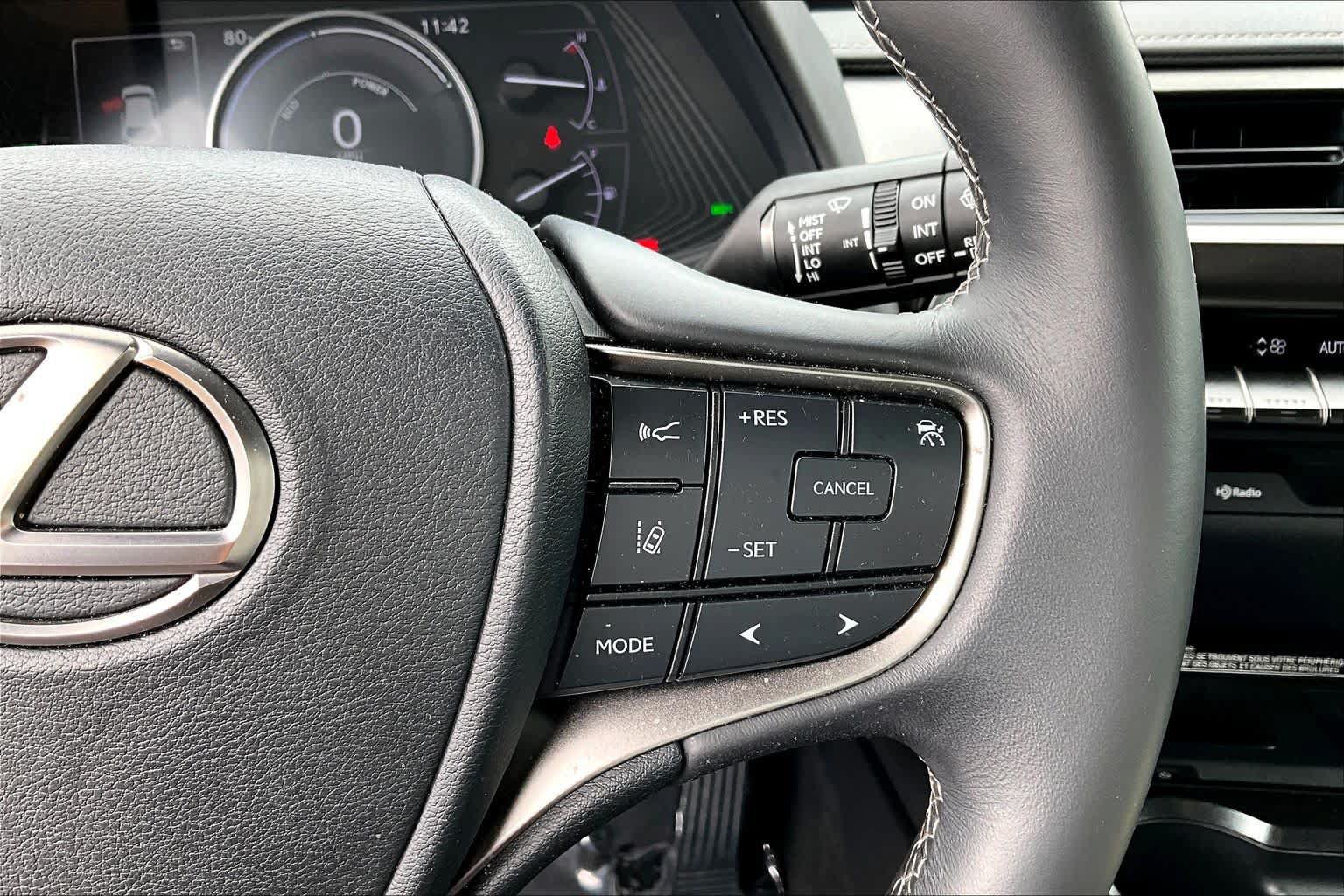 Used 2020 Lexus UX 250h AWD/4WD image 25