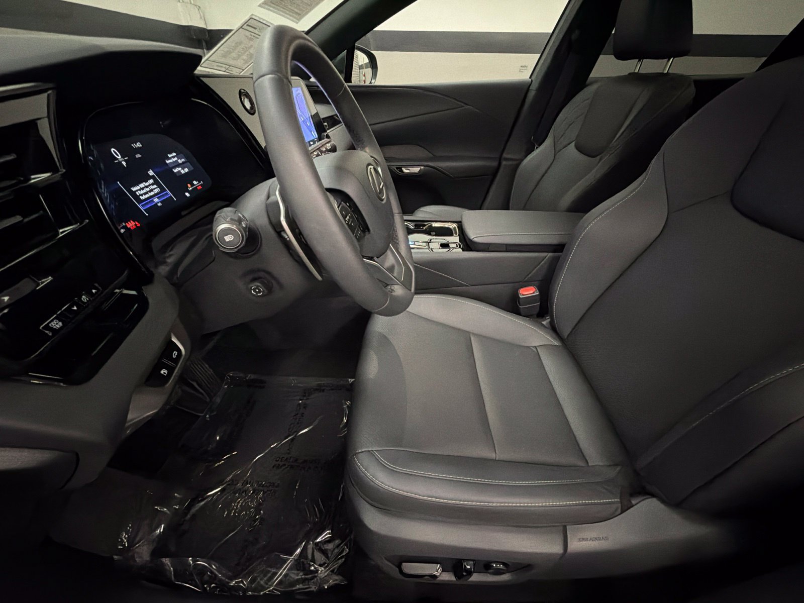 Used 2025 Lexus RX 350 FWD w/ Technology Package image 24
