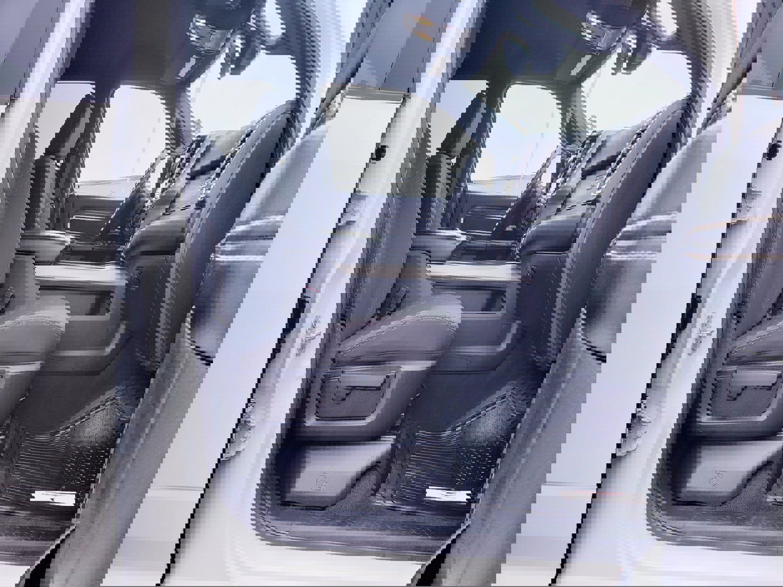 Used 2024 RAM 2500 Big Horn w/ Sport Appearance Package image 19