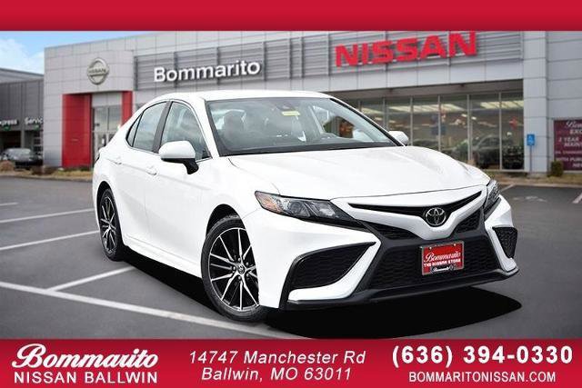 Used 2024 Toyota Camry SE