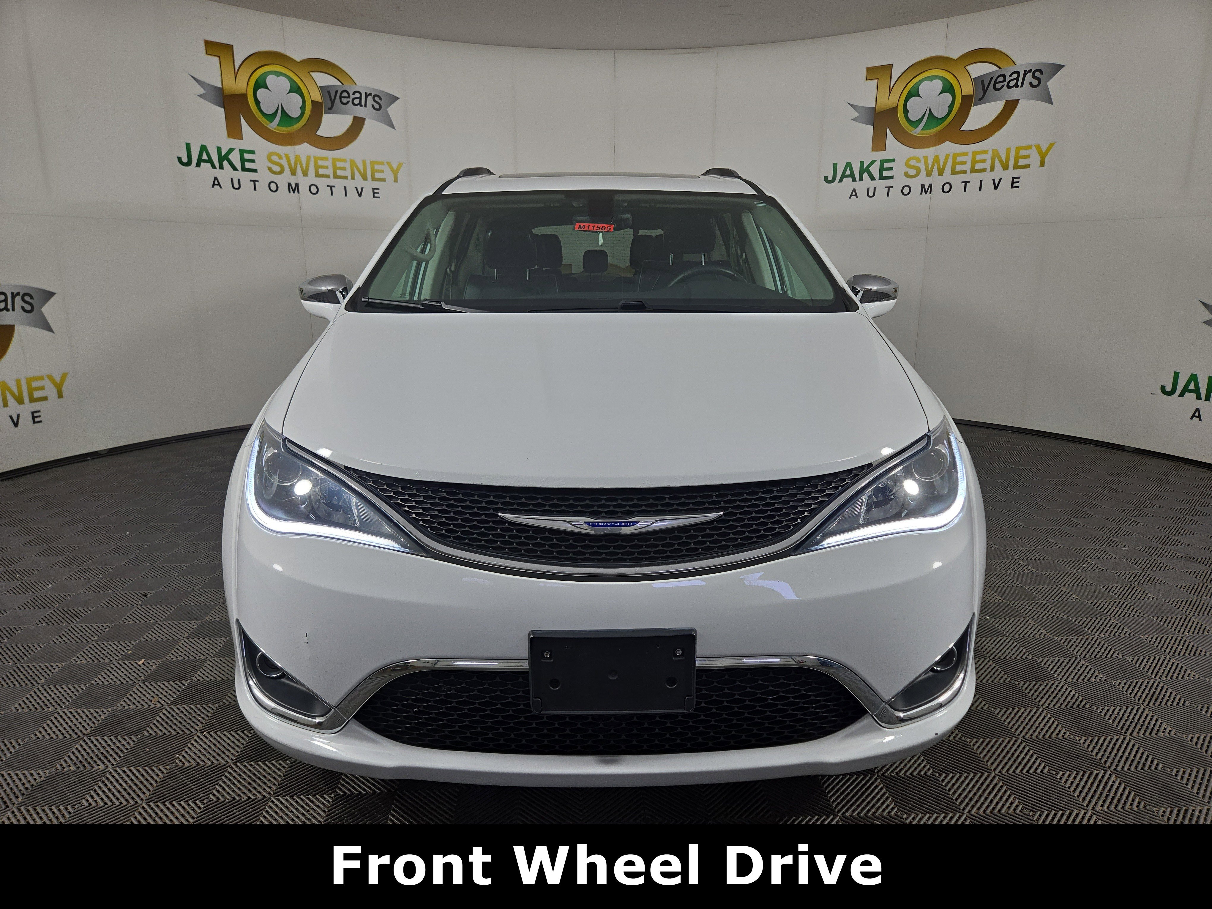 Used 2018 Chrysler Pacifica Limited image 3