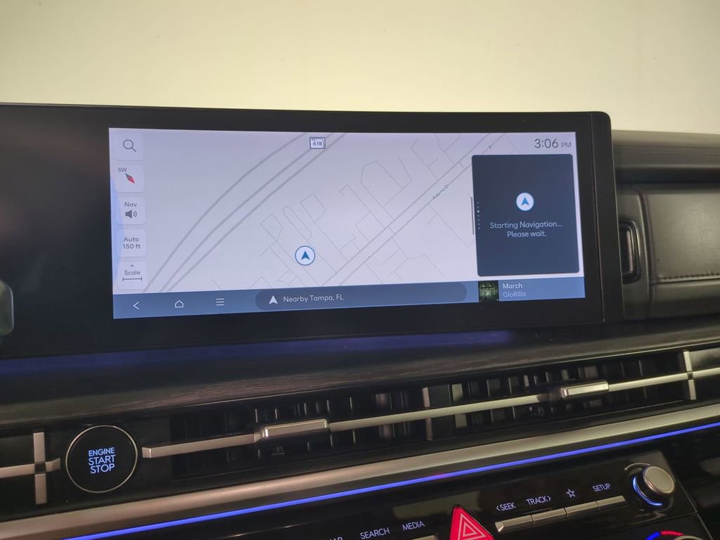 Used 2024 Hyundai Santa Fe Limited image 27