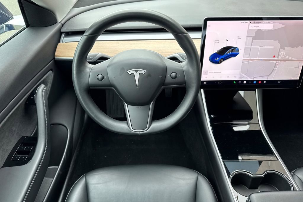 Used 2018 Tesla Model 3 Long Range RWD image 14