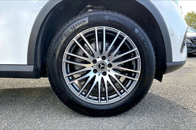 Used 2026 Mercedes-Benz GLC 300 4MATIC image 9