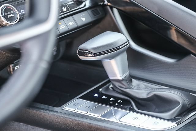 Certified 2025 Hyundai Elantra SEL FWD image 26