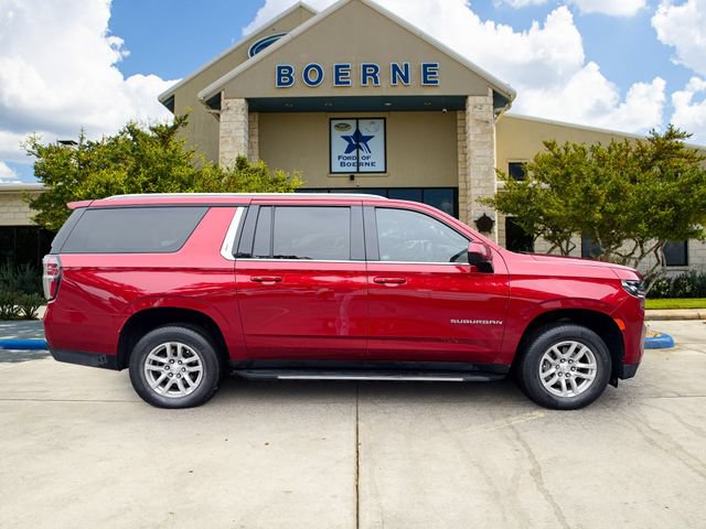 Used 2022 Chevrolet Suburban LT RWD image 6