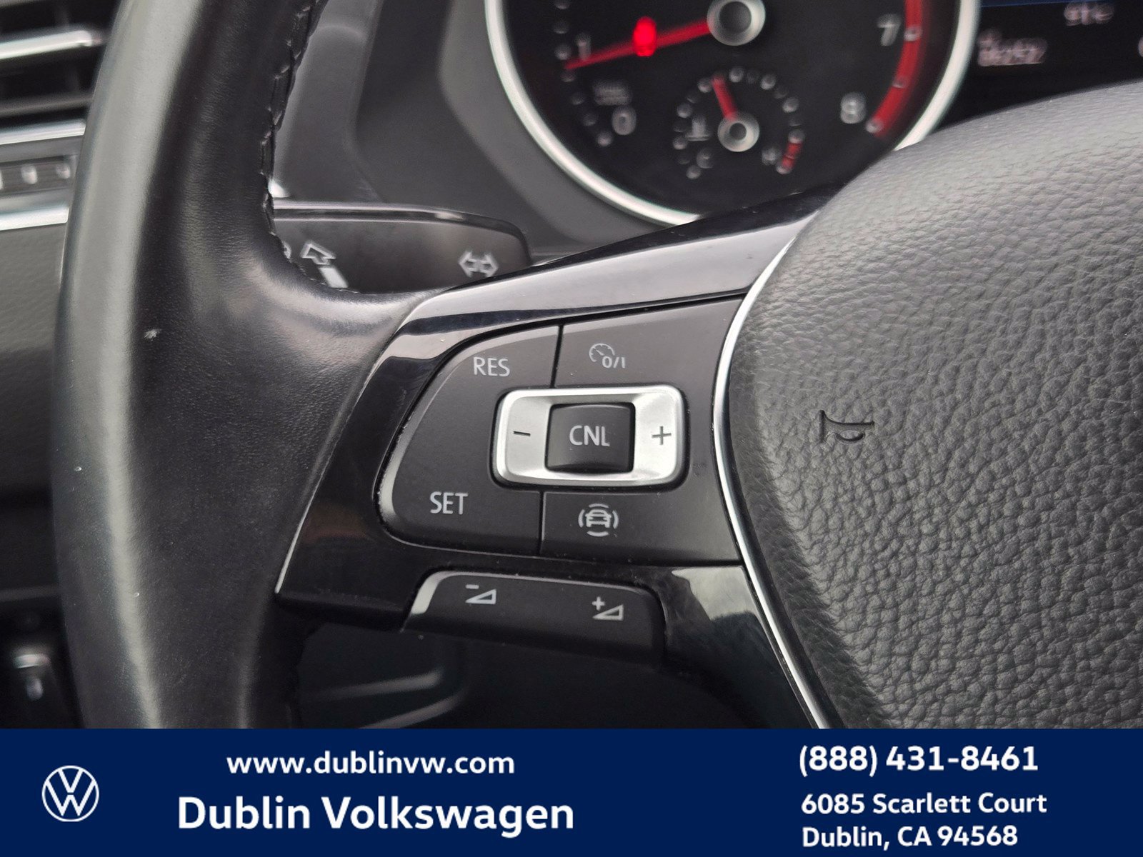 Used 2019 Volkswagen Tiguan SE FWD image 22