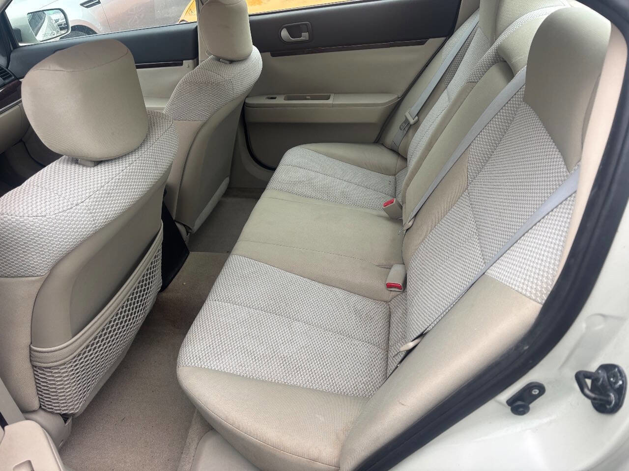 Used 2009 Mitsubishi Galant ES image 17