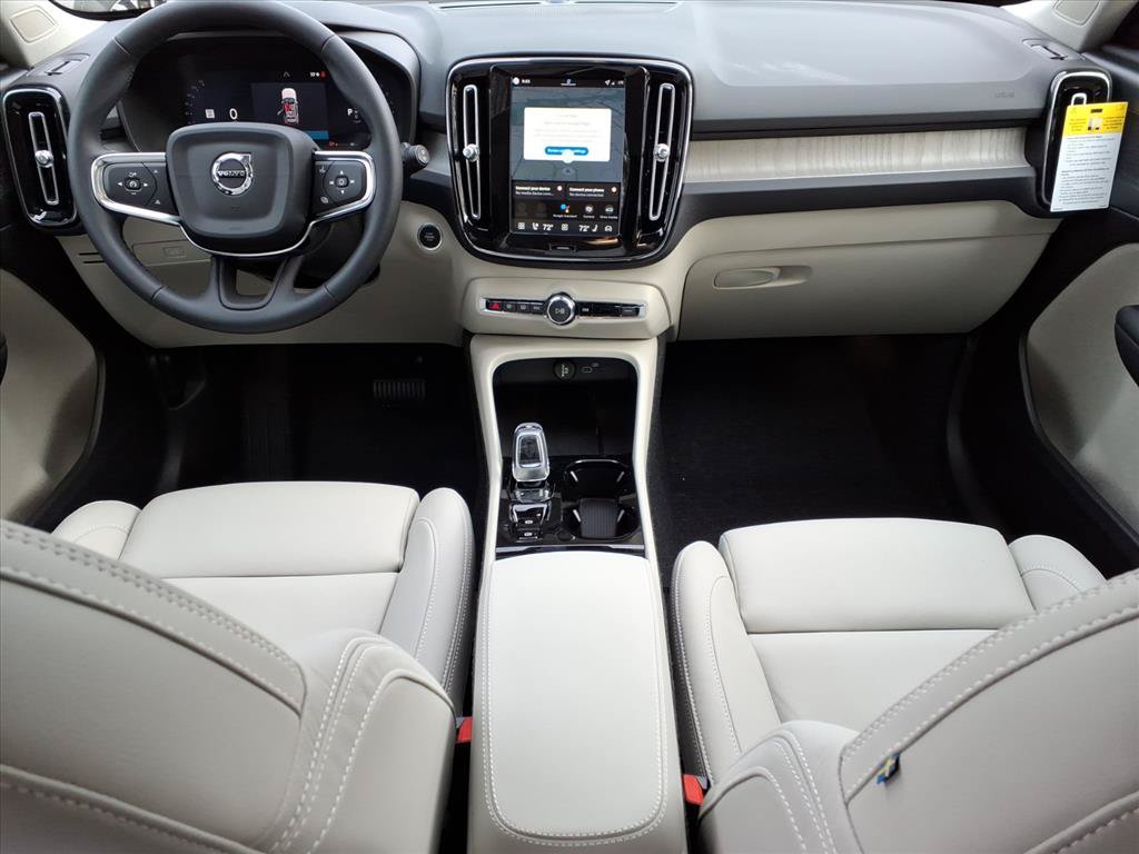 New 2026 Volvo XC40 B5 Plus w/ Protection Package Premier AWD/4WD image 8