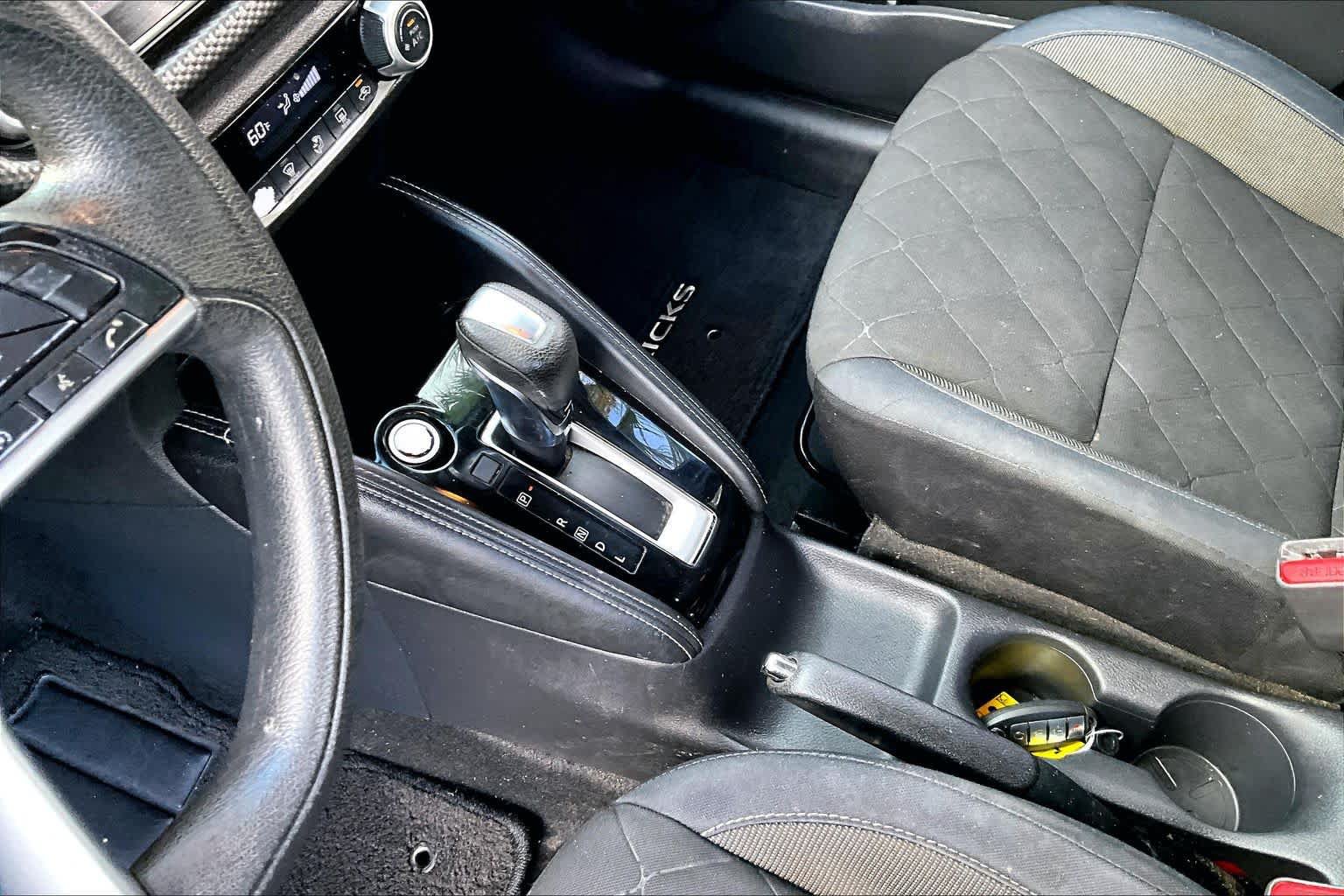 Used 2018 Nissan Kicks SV FWD image 19