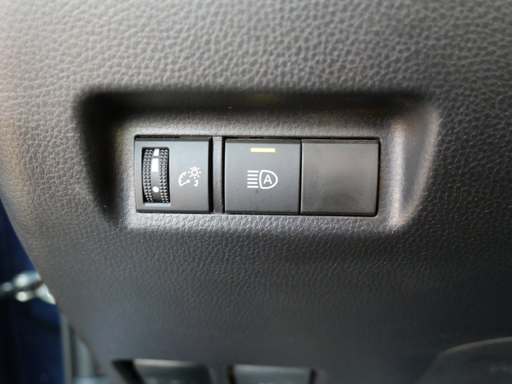 Certified 2025 Toyota RAV4 XLE AWD/4WD image 27