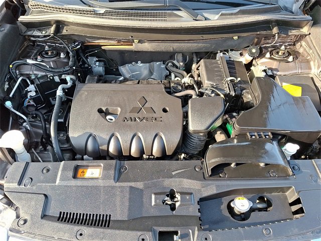 Used 2017 Mitsubishi Outlander SEL image 27