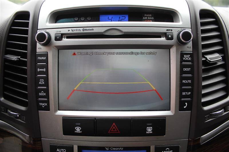 Used 2012 Hyundai Santa Fe Limited w/ Navigation Pkg 4 FWD image 19